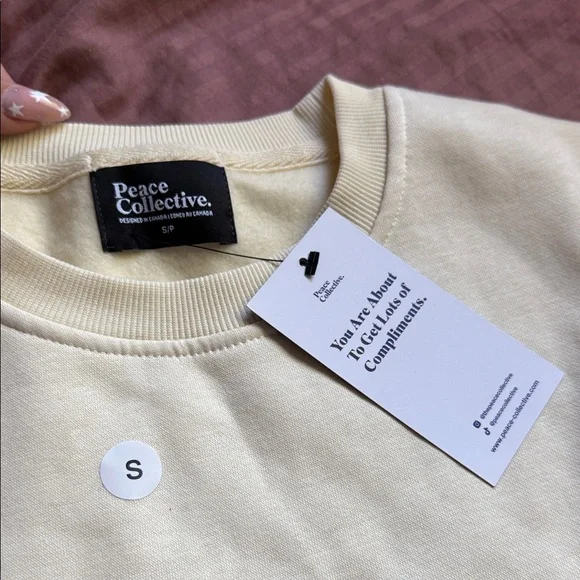 Cream Los Angeles Dodgers Sweater - Picture 2 of 4